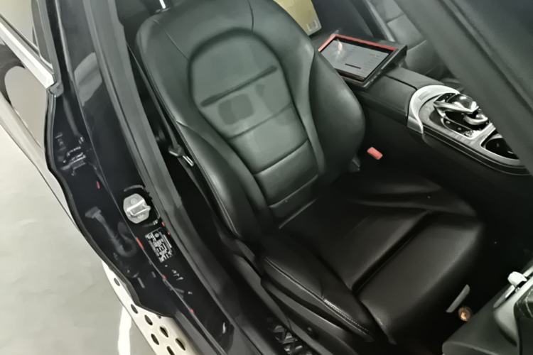 Used Mercedes-Benz GLC 2018 GLC 300 4MATIC Sport Edition Right Front Seat