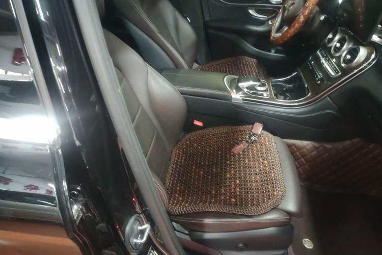 Used Mercedes-Benz GLC 2018 Facelifted GLC 260 4MATIC Dynamic Edition Right Front Seat