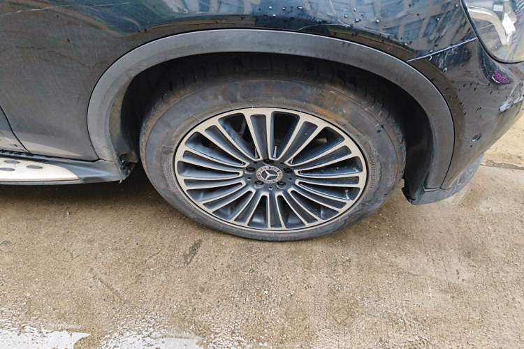 Used Mercedes-Benz GLC 2018 Facelift GLC 200 4MATIC Right Front Wheel Hub