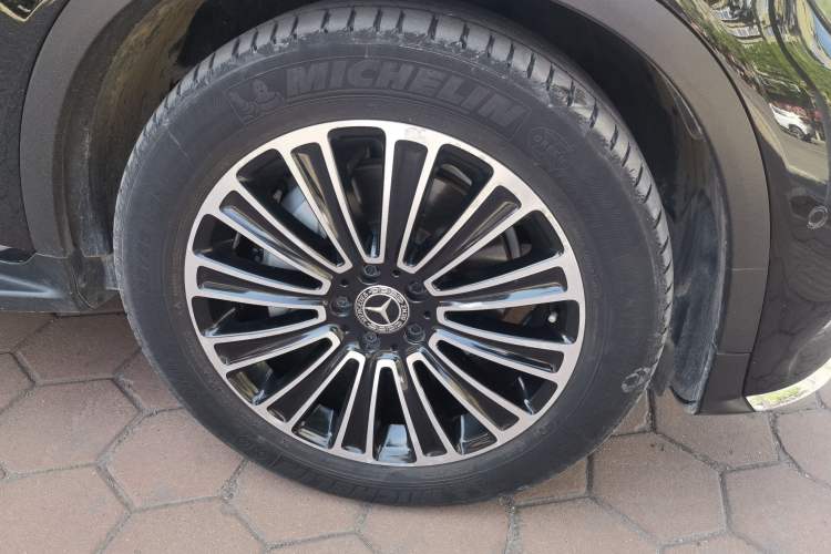 Used Mercedes-Benz GLC 2018 GLC 260 4MATIC Dynamic Edition Right Front Wheel Hub