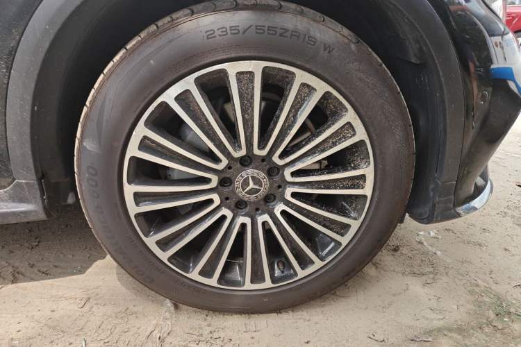 Used Mercedes-Benz GLC 2018 Facelifted GLC 260 4MATIC Dynamic Edition Right Front Wheel Hub
