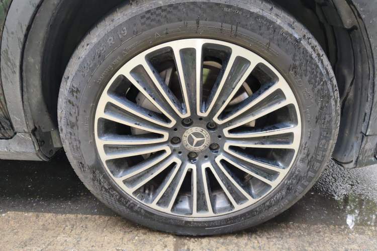 Used Mercedes-Benz GLC 2018 Facelift GLC 200 4MATIC Right Front Wheel Hub