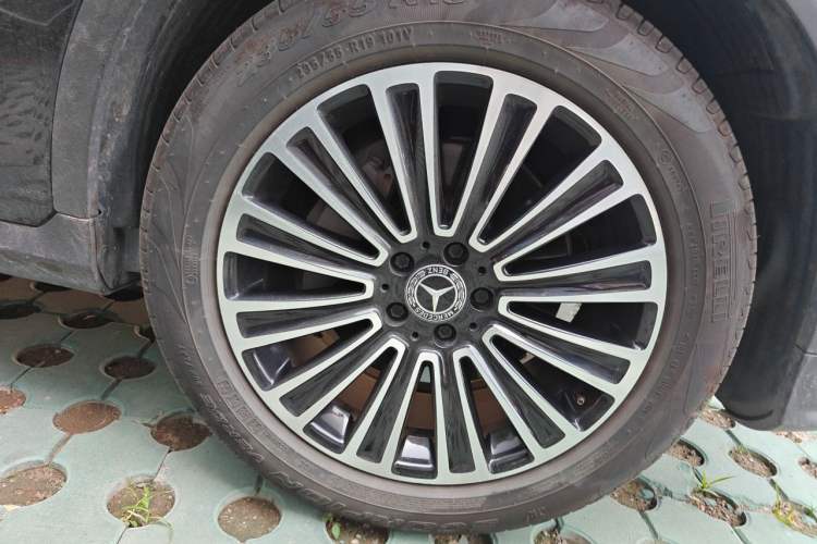 Used Mercedes-Benz GLC 2018 GLC 260 4MATIC Dynamic Edition Right Front Wheel Hub