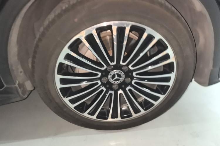 Used Mercedes-Benz GLC 2018 GLC 260 4MATIC Dynamic Edition Right Front Wheel Hub