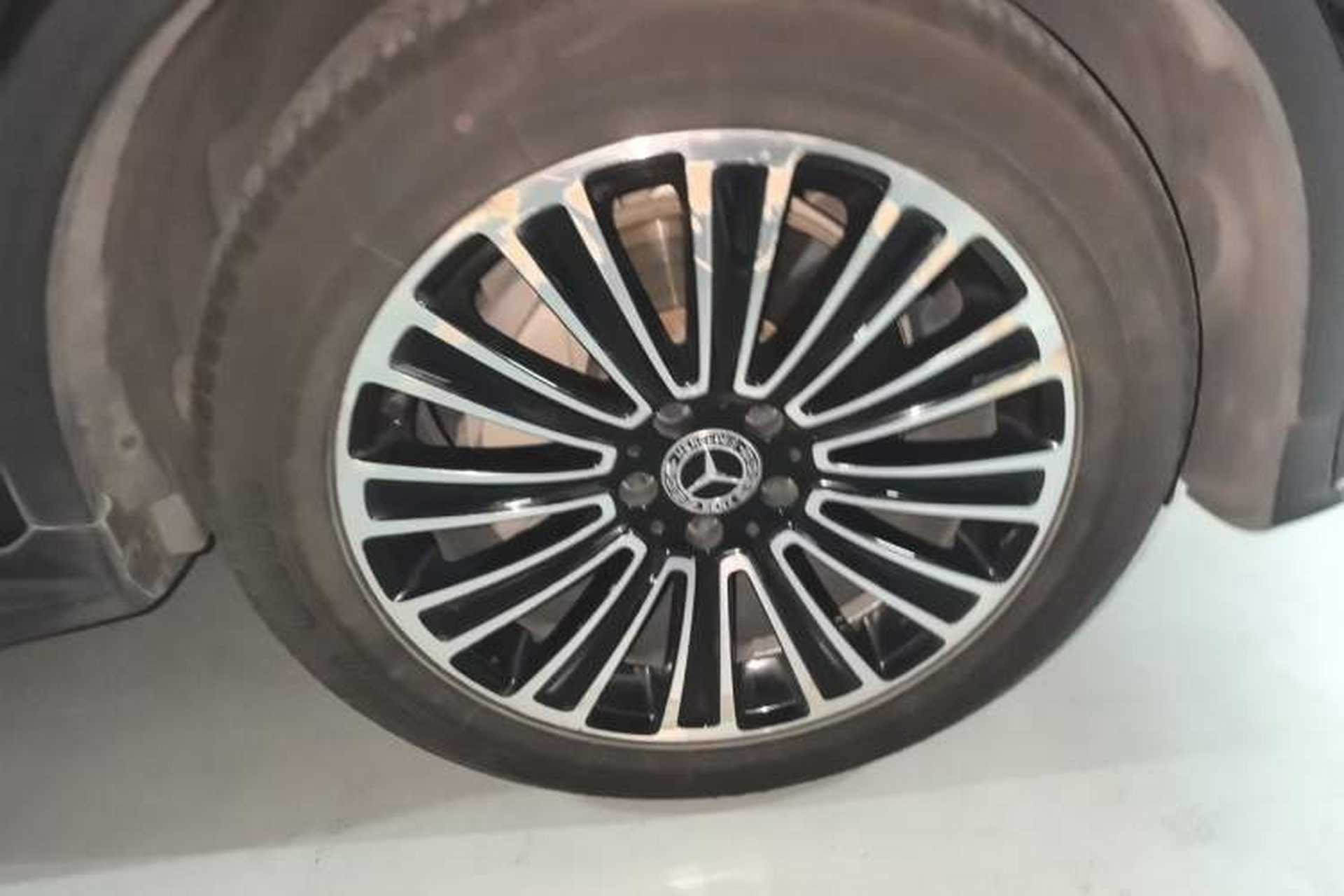 Used Mercedes-Benz GLC 2018 GLC 260 4MATIC Dynamic Edition Right Front Wheel Hub