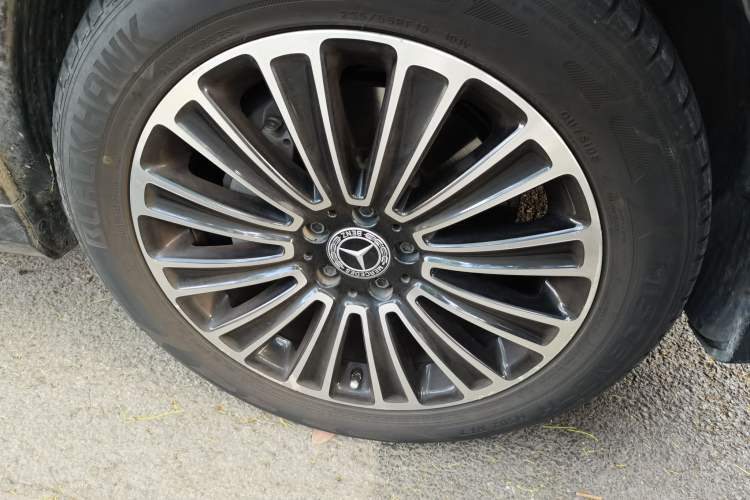 Used Mercedes-Benz GLC 2018 Facelifted GLC 260 4MATIC Dynamic Edition Right Front Wheel Hub