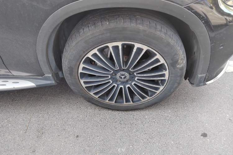 Used Mercedes-Benz GLC 2018 Facelifted GLC 260 4MATIC Dynamic Edition Right Front Wheel Hub