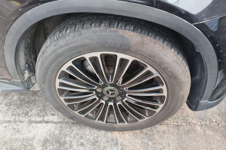 Used Mercedes-Benz GLC 2018 GLC 200 4MATIC Right Front Wheel Hub