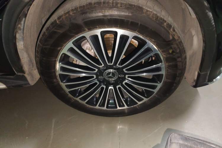 Used Mercedes-Benz GLC 2018 GLC 260 4MATIC Dynamic Edition Right Front Wheel Hub