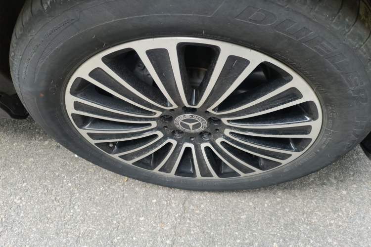 Used Mercedes-Benz GLC 2018 GLC 260 4MATIC Dynamic Edition Right Front Wheel Hub