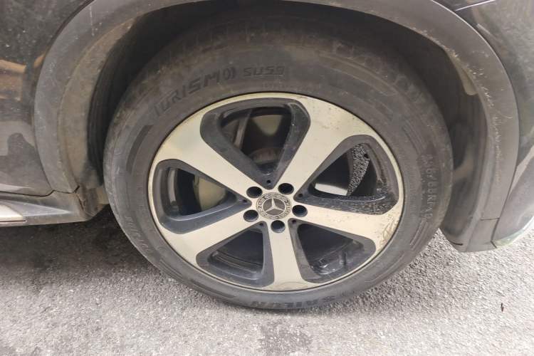 Used Mercedes-Benz GLC 2018 Facelift GLC 260 4MATIC Luxury Edition Right Front Wheel Hub