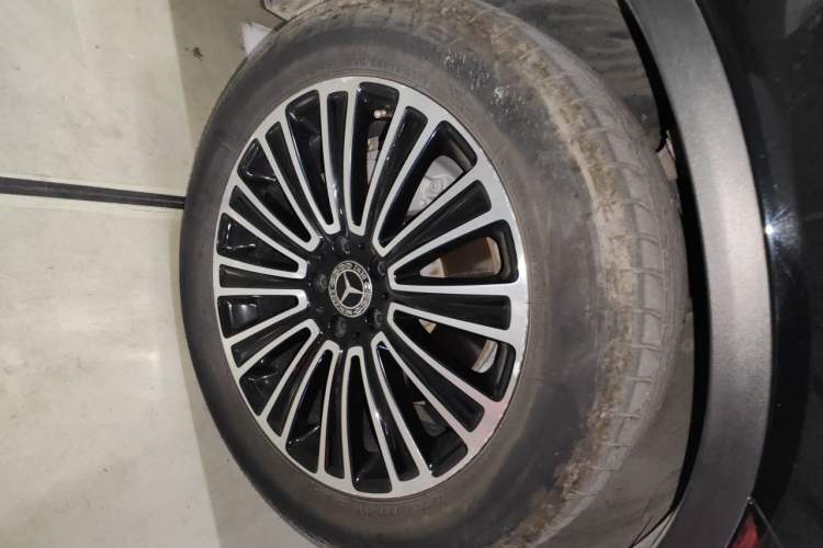 Used Mercedes-Benz GLC 2018 Facelifted GLC 260 4MATIC Dynamic Edition Right Front Wheel Hub