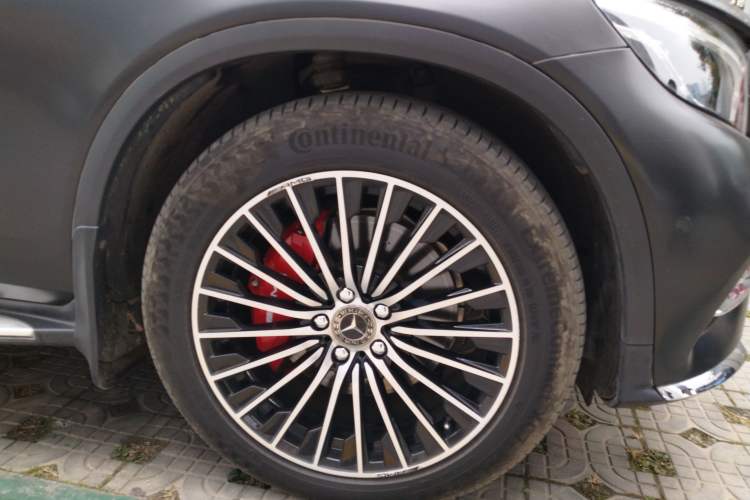 Used Mercedes-Benz GLC 2018 Facelift GLC 260 4MATIC Luxury Edition Right Front Wheel Hub