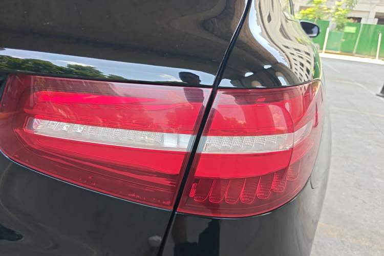 Used Mercedes-Benz GLC 2018 Facelifted GLC 260 4MATIC Dynamic Edition Right Rear Taillight