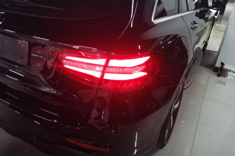 Used Mercedes-Benz GLC 2018 Facelift GLC 260 4MATIC Luxury Edition Right Rear Taillight