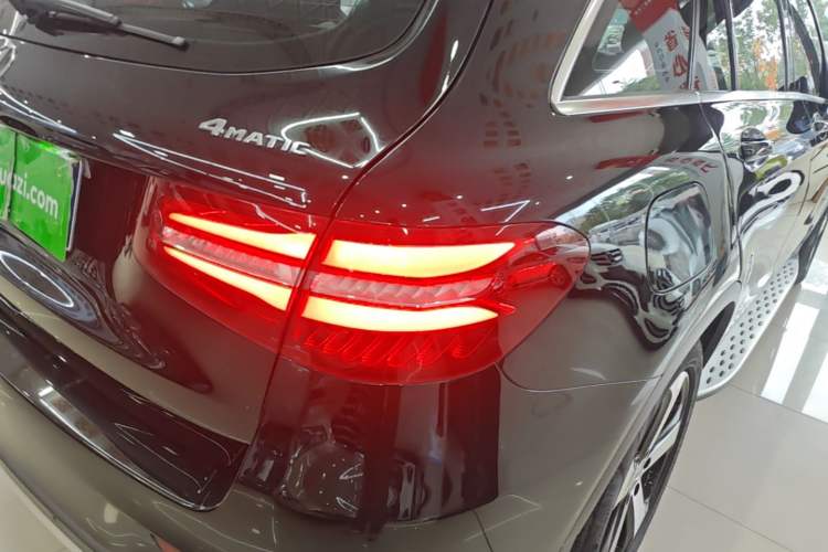 Used Mercedes-Benz GLC 2018 Facelift GLC 260 4MATIC Luxury Edition Right Rear Taillight