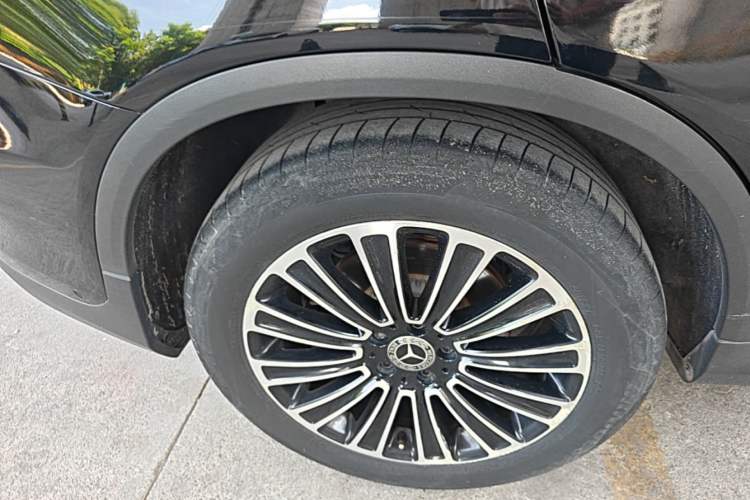 Used Mercedes-Benz GLC 2018 Facelifted GLC 260 4MATIC Dynamic Edition Right Rear Wheel Hub