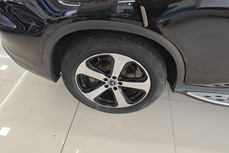 Used Mercedes-Benz GLC 2018 Facelift GLC 260 4MATIC Luxury Edition Right Rear Wheel Hub
