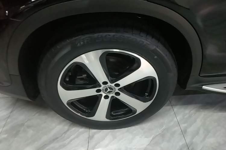 Used Mercedes-Benz GLC 2018 GLC 260 4MATIC Luxury Model Right Rear Wheel Hub