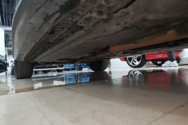 Used Mercedes-Benz GLC 2018 Facelift GLC 200 4MATIC Right Side Sill