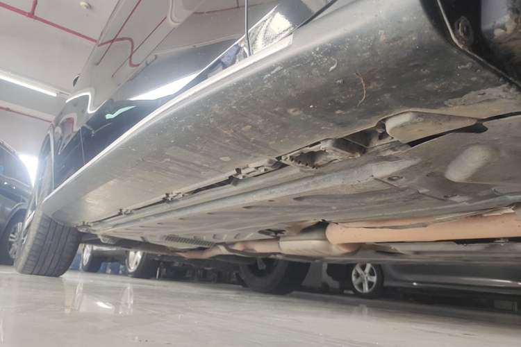 Used Mercedes-Benz GLC 2018 Facelift GLC 260 4MATIC Luxury Edition Right Side Sill