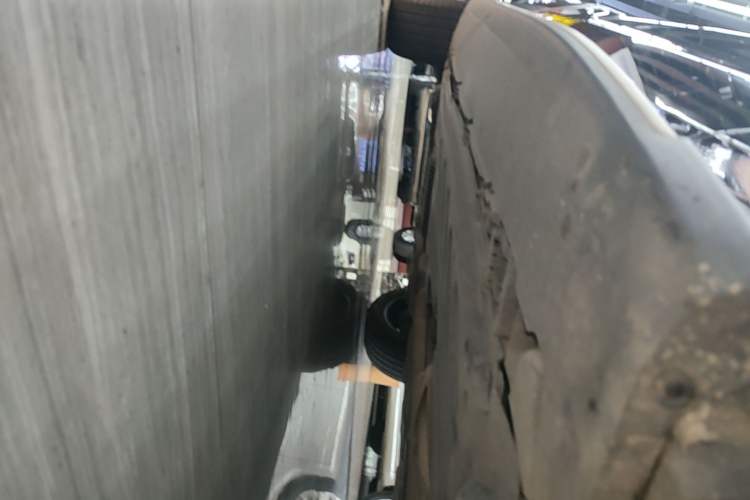 Used Mercedes-Benz GLC 2018 Facelift GLC 200 4MATIC Right Side Sill