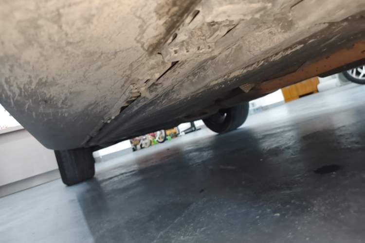 Used Mercedes-Benz GLC 2018 GLC 300 4MATIC Sport Edition Right Side Sill
