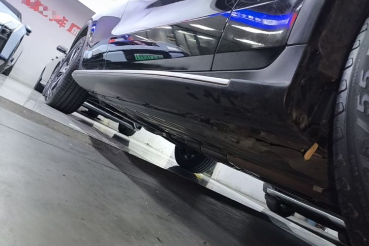 Used Mercedes-Benz GLC 2018 Facelift GLC 260 4MATIC Luxury Edition Right Side Sill