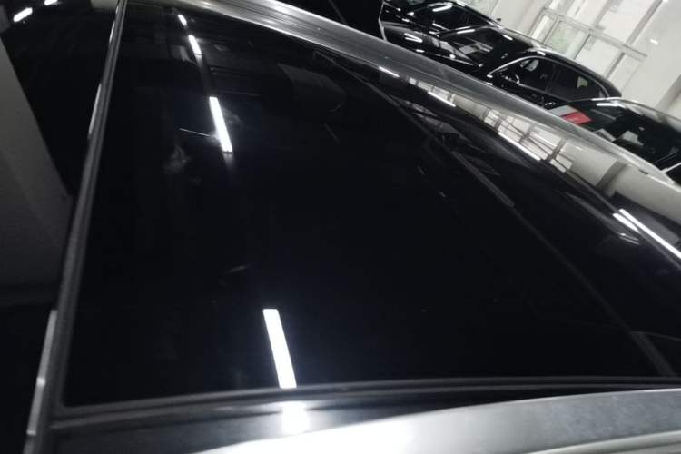 Used Mercedes-Benz GLC 2018 Facelift GLC 260 4MATIC Luxury Edition Roof