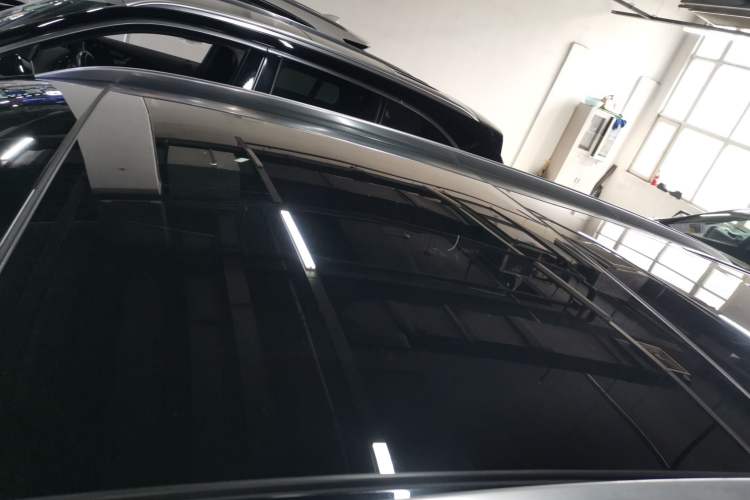 Used Mercedes-Benz GLC 2018 Refreshed GLC 300 4MATIC Dynamic Edition Roof