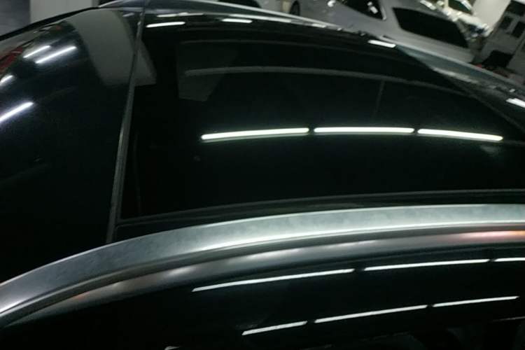Used Mercedes-Benz GLC 2018 GLC 260 4MATIC Luxury Model Roof