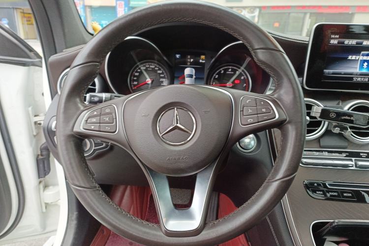 Used Mercedes-Benz GLC 2018 GLC 300 4MATIC Sport Edition Steering Wheel
