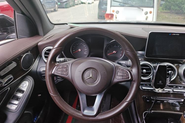 Used Mercedes-Benz GLC 2018 Facelifted GLC 260 4MATIC Dynamic Edition Steering Wheel