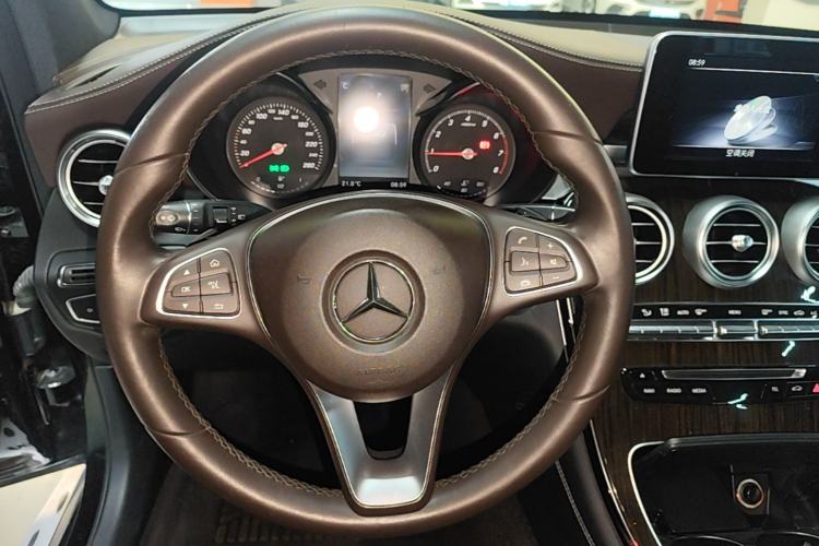 Used Mercedes-Benz GLC 2018 GLC 260 4MATIC Dynamic Edition Steering Wheel