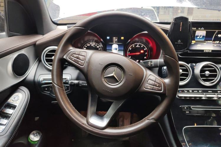 Used Mercedes-Benz GLC 2018 Facelift GLC 200 4MATIC Steering Wheel