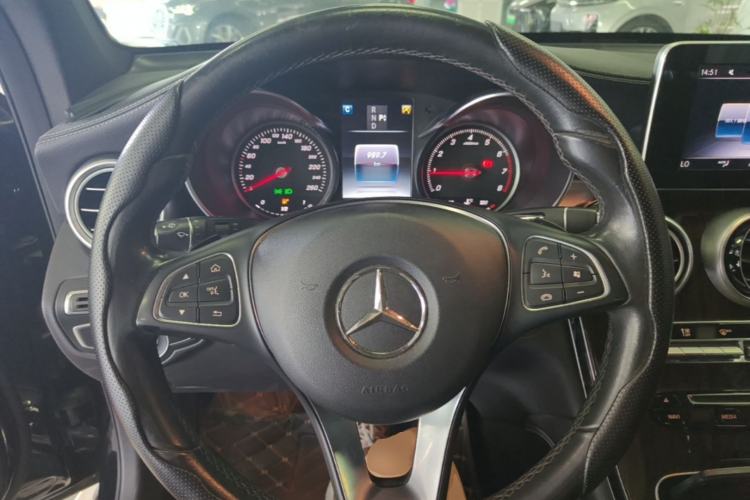 Used Mercedes-Benz GLC 2018 Facelifted GLC 260 4MATIC Dynamic Edition Steering Wheel