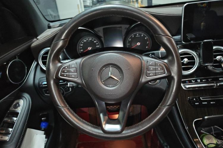 Used Mercedes-Benz GLC 2018 GLC 260 4MATIC Dynamic Edition Steering Wheel