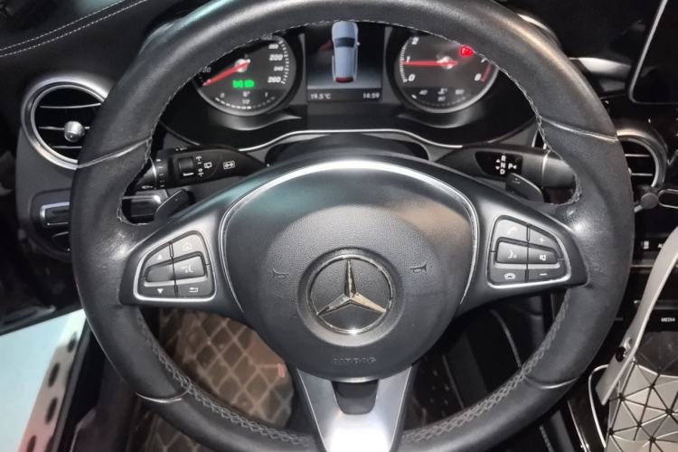 Used Mercedes-Benz GLC 2018 GLC 260 4MATIC Dynamic Edition Steering Wheel