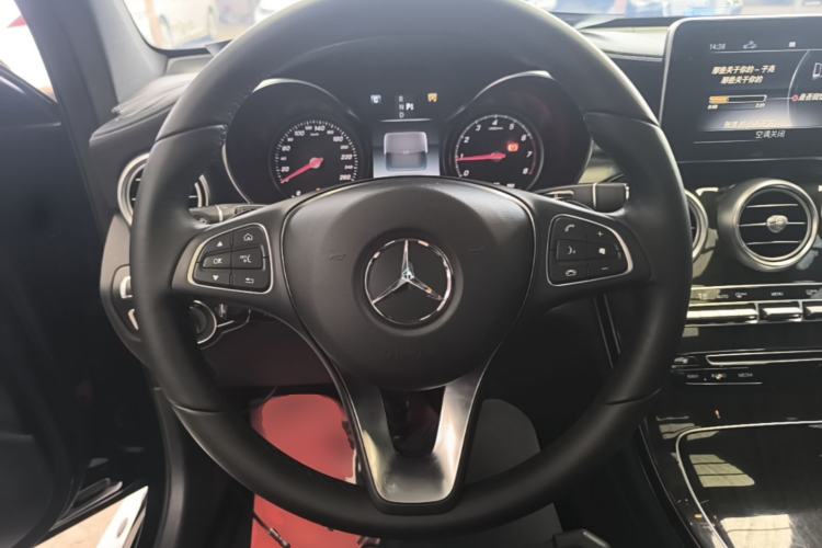 Used Mercedes-Benz GLC 2018 Facelifted GLC 260 4MATIC Dynamic Edition Steering Wheel