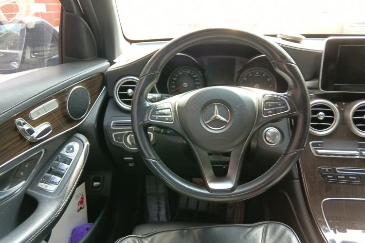Used Mercedes-Benz GLC 2018 Facelifted GLC 260 4MATIC Dynamic Edition Steering Wheel
