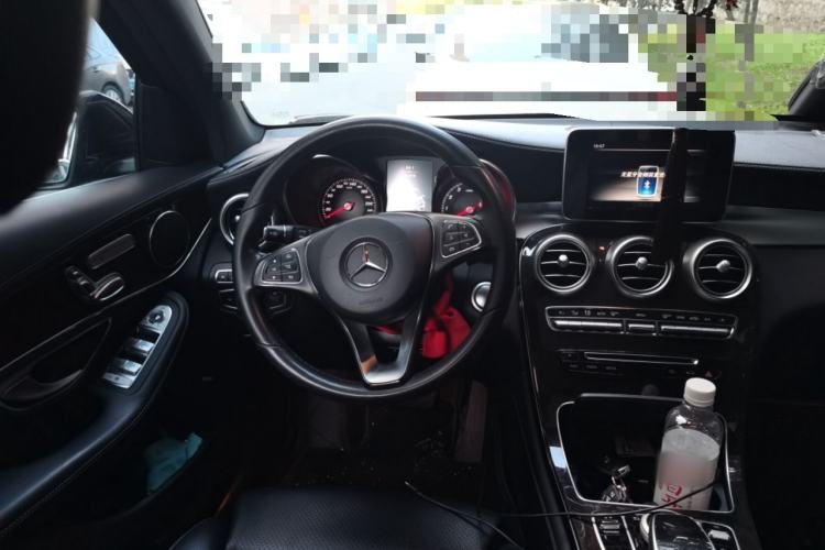 Used Mercedes-Benz GLC 2018 Facelift GLC 260 4MATIC Luxury Edition Steering Wheel