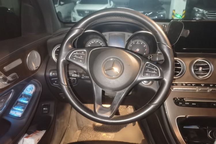 Used Mercedes-Benz GLC 2018 GLC 300 4MATIC Sport Edition Steering Wheel