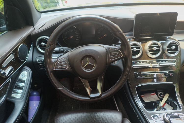 Used Mercedes-Benz GLC 2018 Facelift GLC 260 4MATIC Luxury Edition Steering Wheel