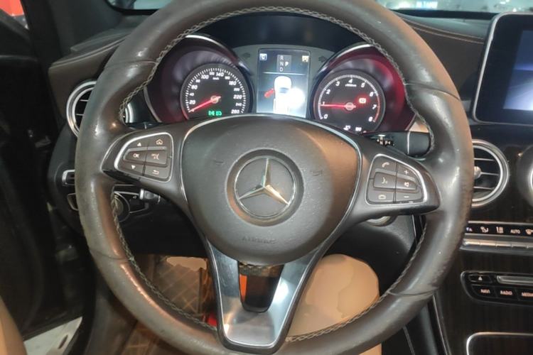 Used Mercedes-Benz GLC 2018 Facelifted GLC 260 4MATIC Dynamic Edition Steering Wheel