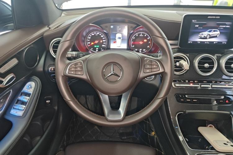 Used Mercedes-Benz GLC 2018 Facelift GLC 260 4MATIC Luxury Edition Steering Wheel
