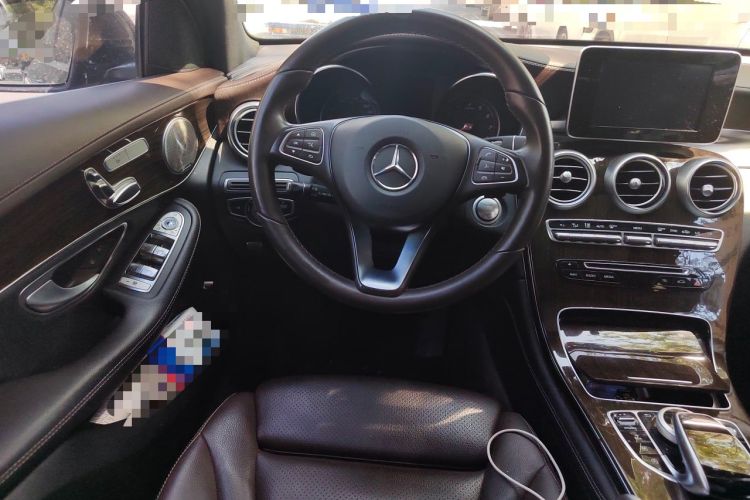 Used Mercedes-Benz GLC 2018 Facelifted GLC 260 4MATIC Dynamic Edition Steering Wheel