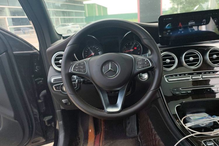 Used Mercedes-Benz GLC 2018 Facelifted GLC 260 4MATIC Dynamic Edition Steering Wheel