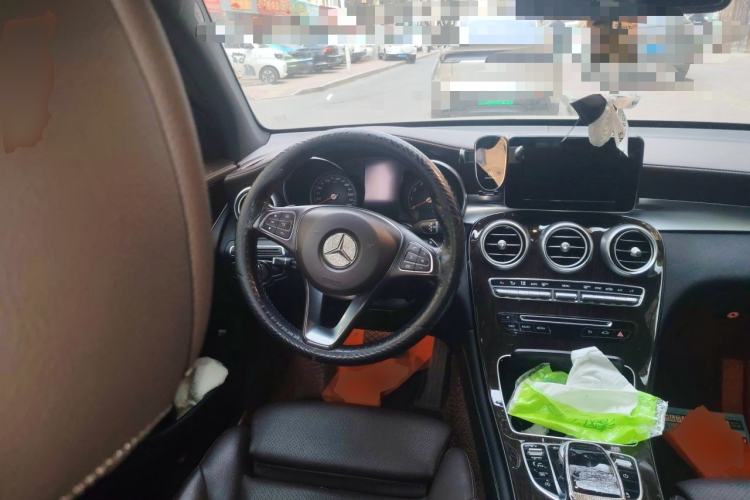Used Mercedes-Benz GLC 2018 GLC 260 4MATIC Dynamic Edition Steering Wheel