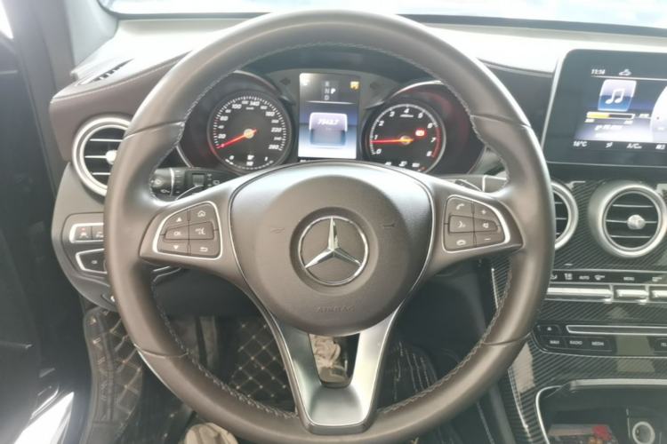 Used Mercedes-Benz GLC 2018 Facelift GLC 260 4MATIC Luxury Edition Steering Wheel