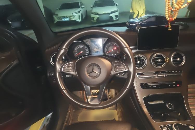 Used Mercedes-Benz GLC 2018 GLC 300 4MATIC Sport Edition Steering Wheel